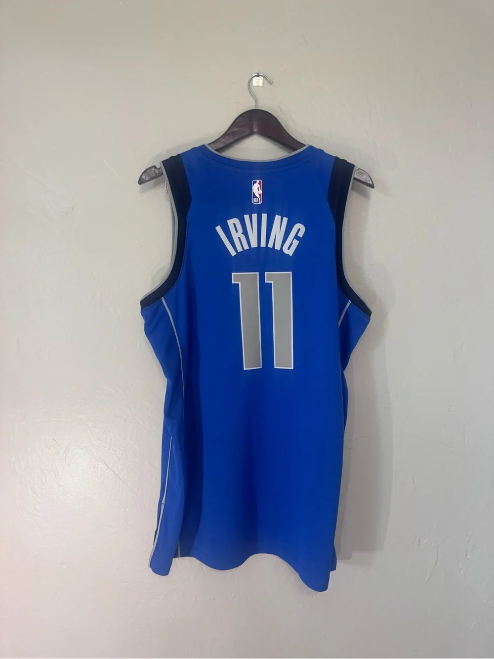 Nike Kyrie Irving #11 Mavericks Swingman Jersey Men’s L NWT